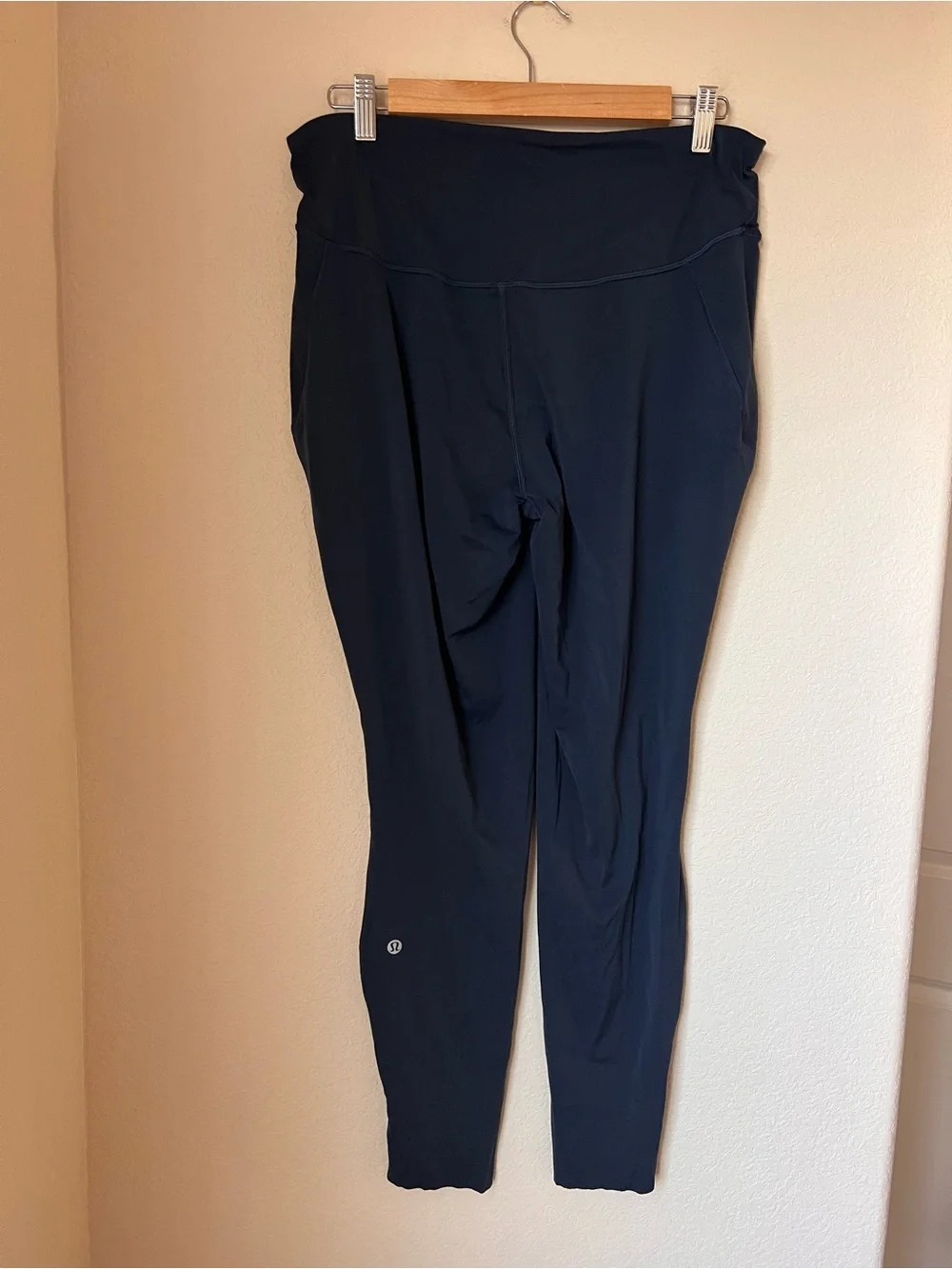 Lululemon Base Pace High-Rise Tight 28